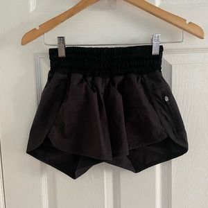 Lululemon shorts, size 4, black, used like new.